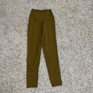 Arie offline cross leggings